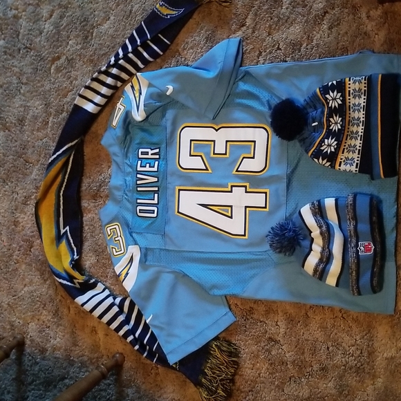 Jersey and beenie..fitted hat....and scarf bundle - Picture 2 of 2